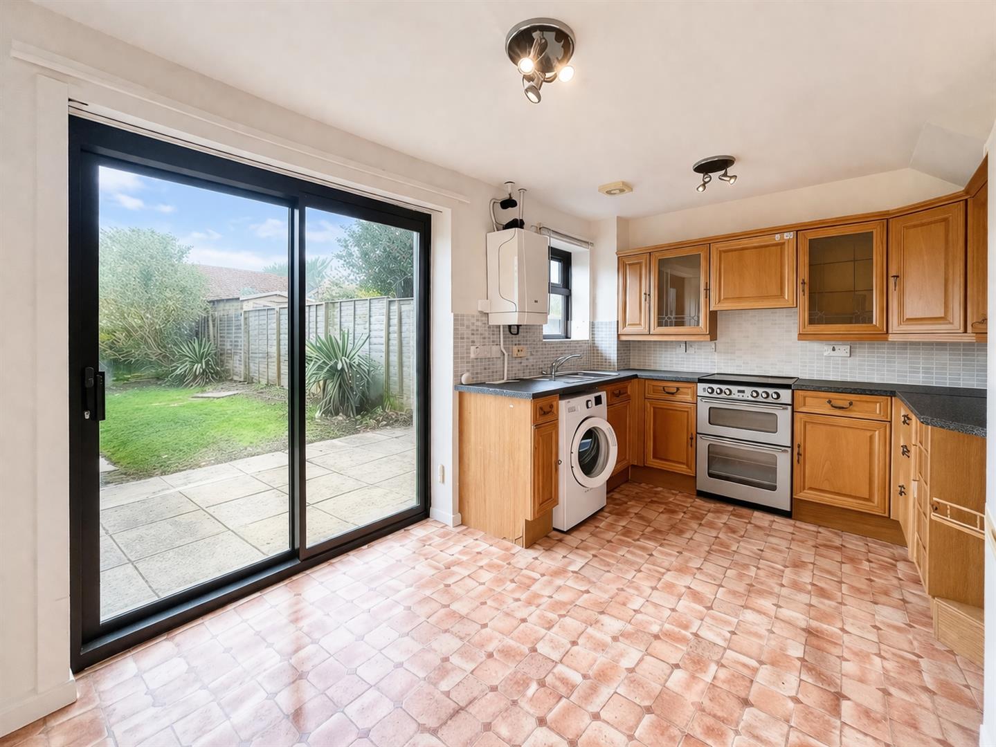 3 bed property in Porthcawl Green, Milton Keynes
